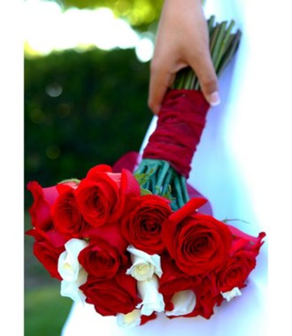 red and white rose bouquet. red-white-roses-ouquet-mwfie