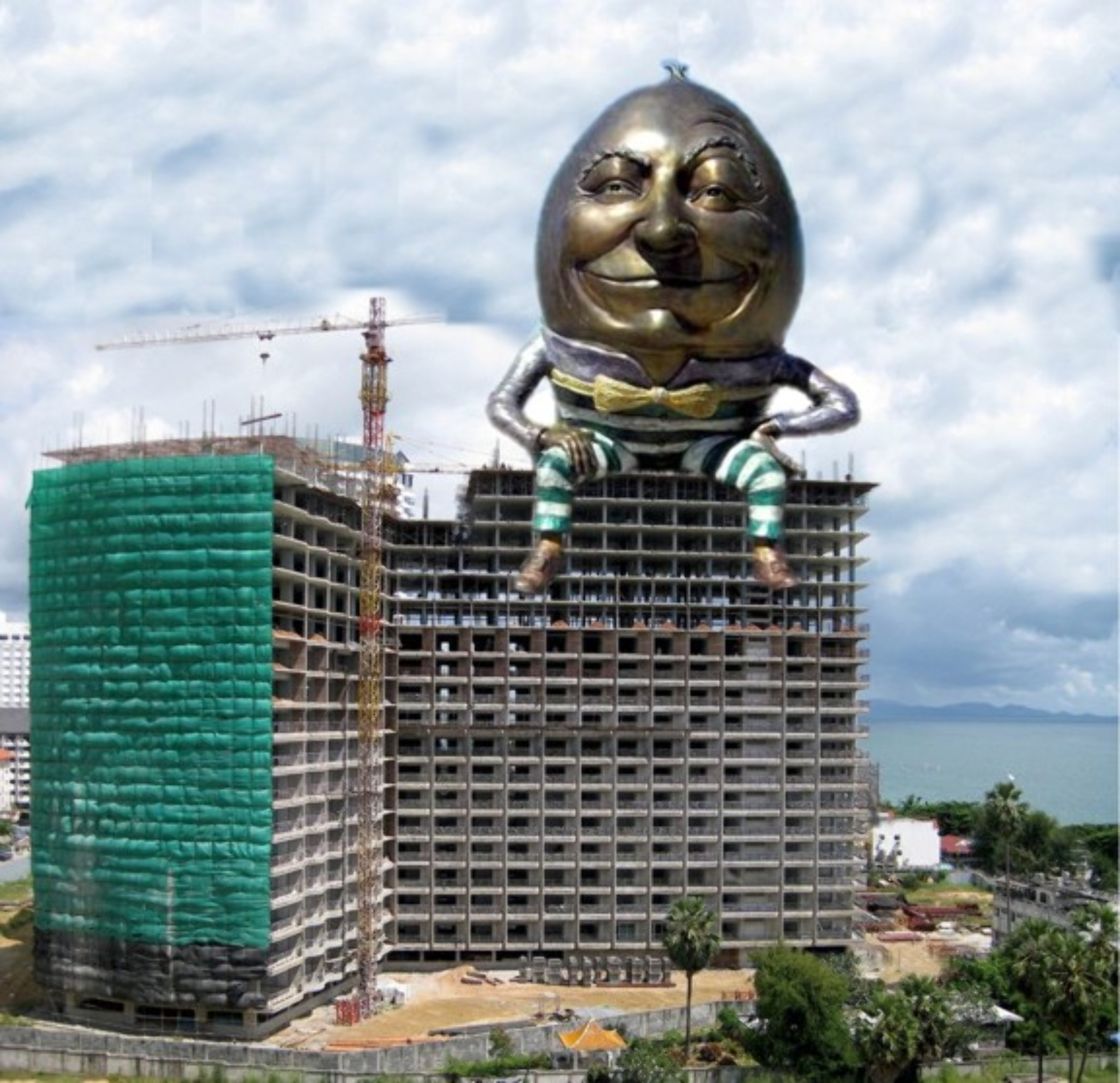 http://datastore.rediff.com/h5000-w5000/thumb/5A5A5D66626C6D73/tq07yc04q4usg6q2.D.0.new-4_Humpty_dumpty_on_building.jpg