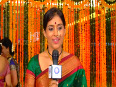 Sonali Kulkarni Looks Stunning In Traditional Look At Zee Marathi Awards 2014!