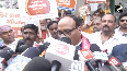 UP S Dy CM Brajesh interacts with shopkeepers, appeals them to promote Swadeshi products