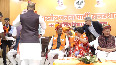 Vasundhara Raje and the 'mysterious' chit!