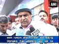Victorious indian wrestling team returns to new delhi