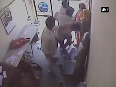 Watch 2 women employee foil robbery bid at bank