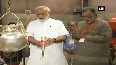 Watch PM Modi offers prayers at Vishwanath Temple in Varanasi