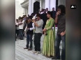 When Bhojpuri singer Manoj Tiwari made SRK dance to his tunes!