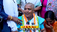 Denied ticket, Kerala Mahila Cong chief tonsures head