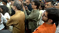 Uddhav Thackeray &amp  Family Visit Lalbaugcha Raja 