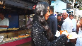 Dhanashree Verma was seen eating street food, on seeing Paps she said what will you eat