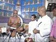 Vishal Dadlani makes peace with Jain monk Tarun Sagar