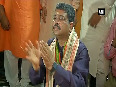 Watch  Minister Dharmendra Pradhan offer prayers at Durga Puja Pandal