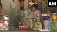 Mamata Banerjee serves tea at roadside stall in Malbazar