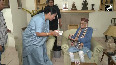 Delhi Chief Minister Rekha Gupta met BJP leader Murli Manohar Joshi at his residence.