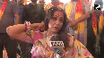 Holi 2024 Hema Malini reached her parliamentary constituency Mathura on the occasion of Holi, played Holi with women.