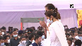 Shah Rukh, Aamir pay last respects to  Lata Mangeshkar