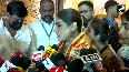 Raveena Tandon Offers Prayers at Pune's Historic Ganpati Mandal