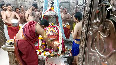Actor Manoj Joshi offers prayers at Mahakaleshwar Temple