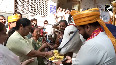 Delhi CM Rekha Gupta participated in the 36th Rath Yatra, earned virtue by feeding bananas to animals