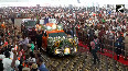 PM Modi K Annamalai s grand roadshow in Salem crowd welcomes PM with Jai Shri Ram slogans