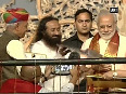 PM Modi felicitates farmers at World Culture Festival