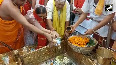 Lalu Yadav, Rabri Devi offer prayers at Baba Hariharnath Mandir in Sonepur
