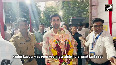 Ranbir Kapoor, mom Neetu Kapoor perform Ganpati Visarjan