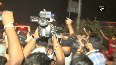 Watch Arnab Goswami released from Mumbai s Taloja Jail, chants Vande Mataram.mp4