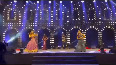 Smriti's gang performs