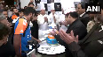 Rohit, Rahul Dravid cut the cake at the hotel-1