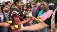 President Murmu delights Varkala students with surprise stop on way to Sivagiri Mutt
