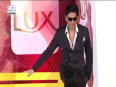 Shahrukh Khan Likes Kissing Men