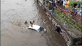 Rain havoc in Nashik, car submerged, Godavari River turns ferocious