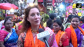Italian Tourist Celebrates Ganesh Utsav Like a Local!