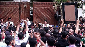 Amitabh Bachchan warmly greets fans outside his Mumbai residence