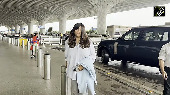 Ekta Kapoor stuns fans with glamorous look at Mumbai Airport