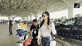 Stylish Touchdown: Zareen Khan at Mumbai Airport