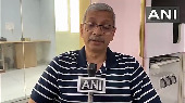 'Why was landing gear down-' Former Pilot on what might have caused crash