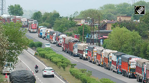 Massive landslide halts traffic on Jammu-Srinagar Highway