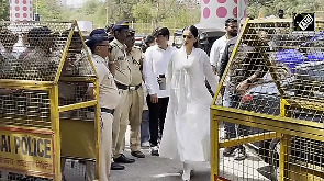 Anupam Kher, Sonam Kapoor arrive for Nirmal Kapoor's last rites