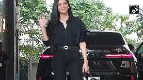 Shruti Haasan Dazzles in Stunning All-Black Look