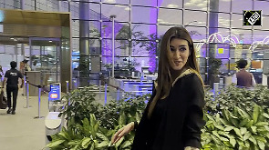 Kriti Sanon Melts Hearts with Her Sweet Airport Gesture