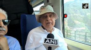 Farooq Abdullah takes a ride in Vande Bharat from Srinagar