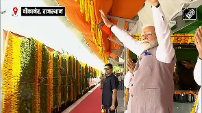 PM Modi flags off the Bikaner-Mumbai train