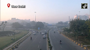 Delhi-NCR air quality stays Very Poor; visuals from AIIMS show haze