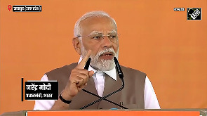 Modi's warning to Pak in Kanpuriya lingo draws cheers