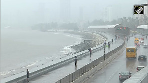 Mumbai witnesses heavy rain as IMD issues yellow alert for the city today