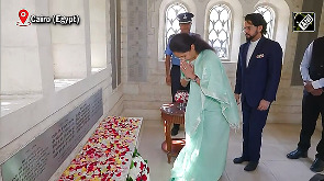 Supriya Sule-led delegation pays tribute to Indian World War heroes in Cairo