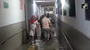 Delhi rains turn deadly: Safdarjung Hospital flooded
