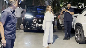 Janhvi spotted in no-makeup look 