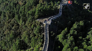Newly built 'mini-great wall' in Nepal becomes major tourist attraction