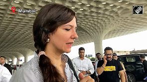 Aamir Khan spotted with rumoured girlfriend Gauri Spratt at Airport